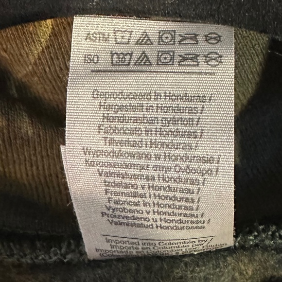 Gildan Custom Designed/Handcrafted Tie-Dye Hoody w/ Kangaroo Pocket - Size M. - Picture 11 of 11